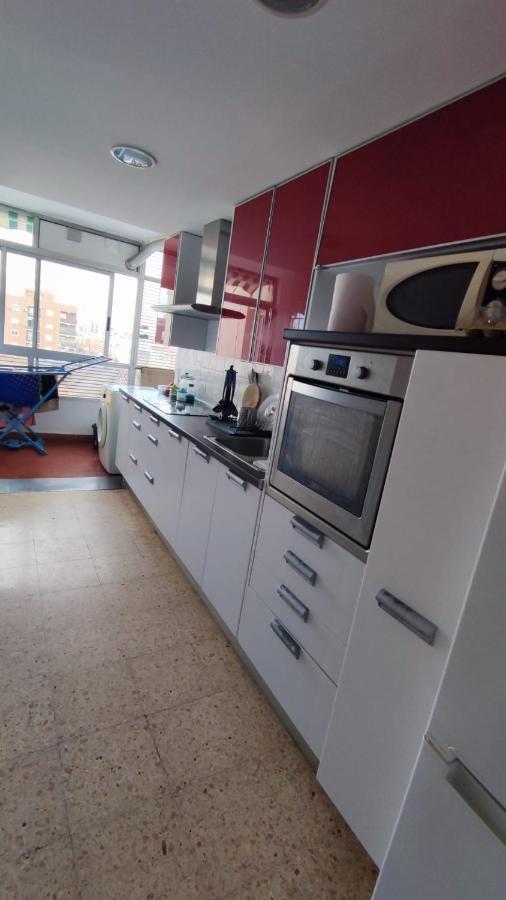 Habitacion Con Cama Individual, Piso Compartido En Avenida Blasco Ibanez Valence Extérieur photo